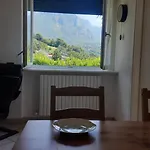 Sara - View, Garden & Private Parking