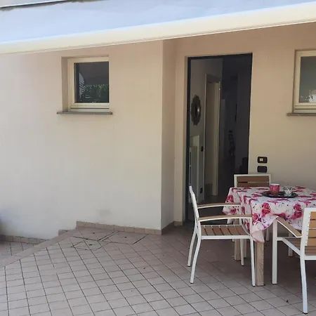 Sara - View, Garden & Private Parking