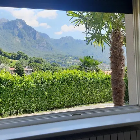 Villa Sara - View, Garden & Private Parking *