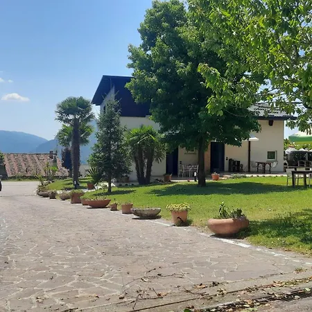 Sara - View, Garden & Private Parking Villa