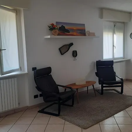Sara - View, Garden & Private Parking