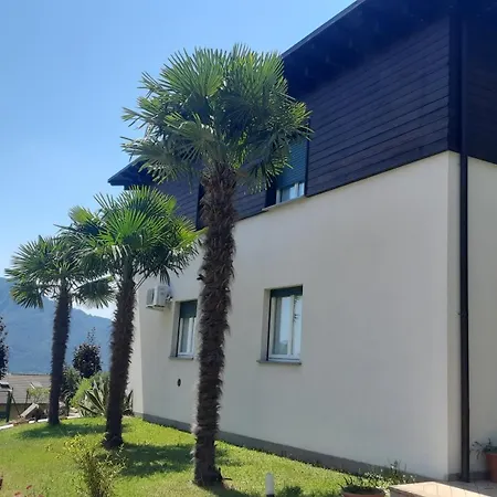 Sara - View, Garden & Private Parking Villa *