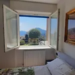 Villa Sara - View, Garden & Private Parking