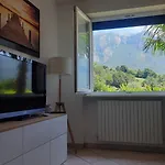 Villa Sara - View, Garden & Private Parking